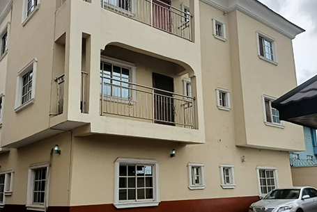 Brookfield realtor 3 bedroom flat